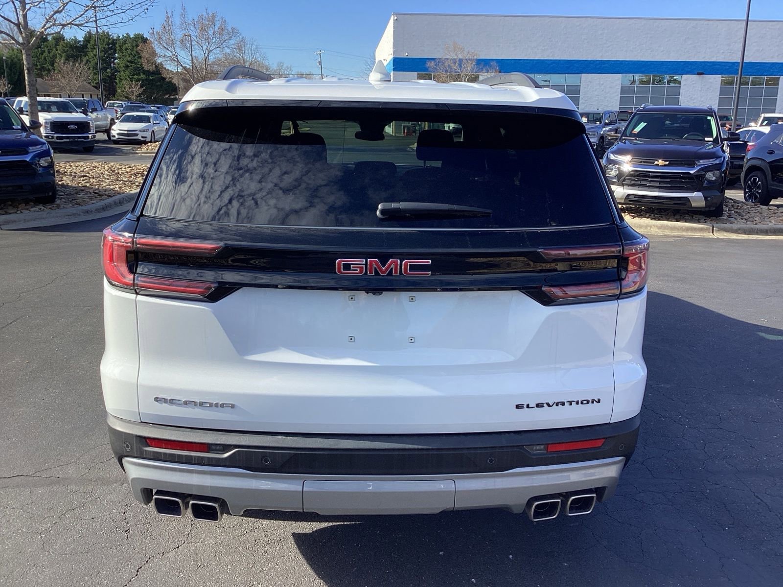 Used 2025 GMC Acadia Elevation image 3