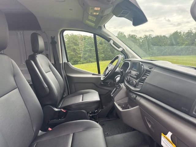 New 2025 Ford Transit 250 Low Roof image 27