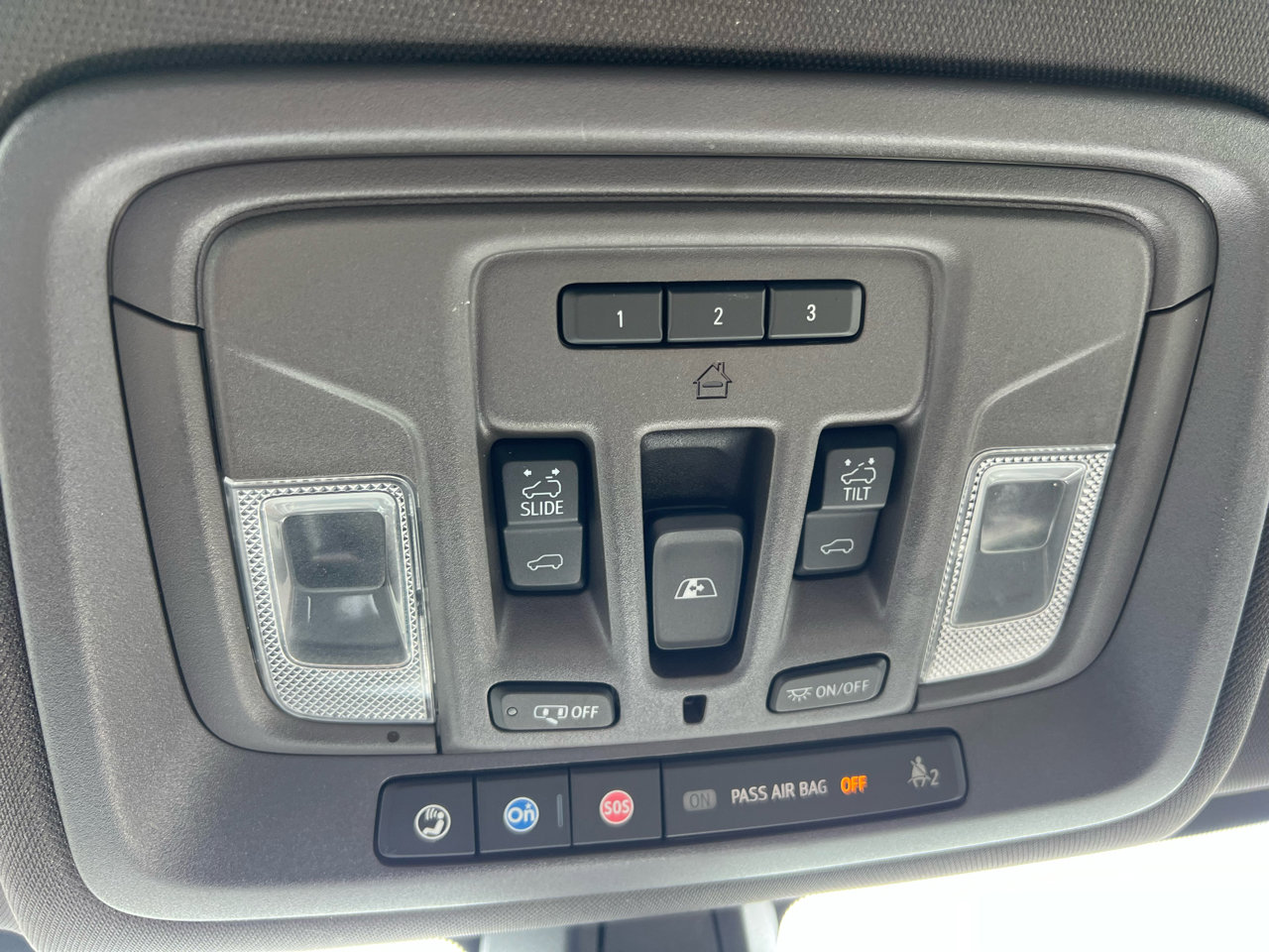 Used 2022 Chevrolet Silverado 1500 LT Trail Boss w/ Convenience Package II AWD/4WD image 33