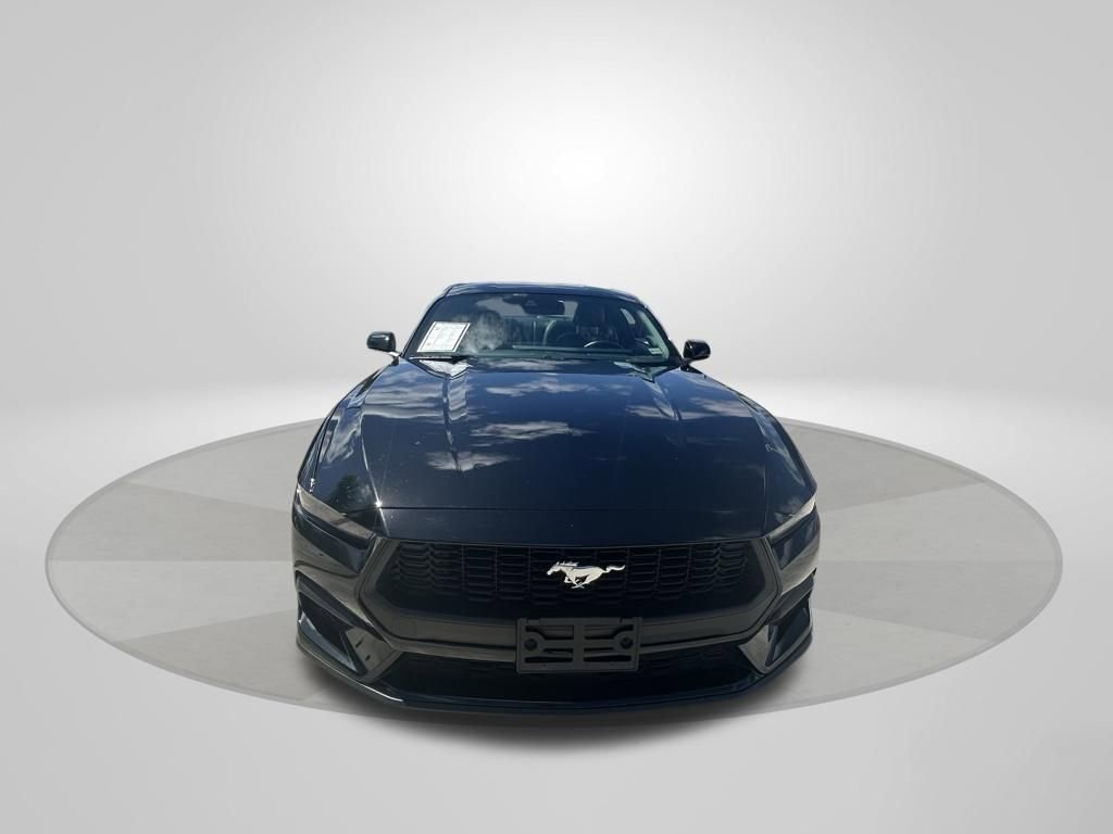 Used 2025 Ford Mustang Premium image 2