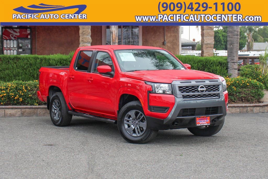 Used 2025 Nissan Frontier SV image 1