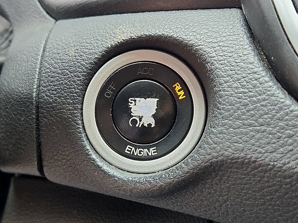 Used 2015 Chrysler 200 Limited FWD image 26