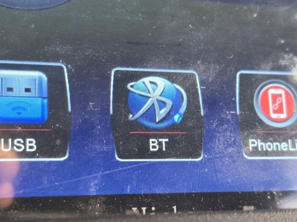 Used 2017 Jeep Wrangler Unlimited Sport w/ Connectivity Group image 4