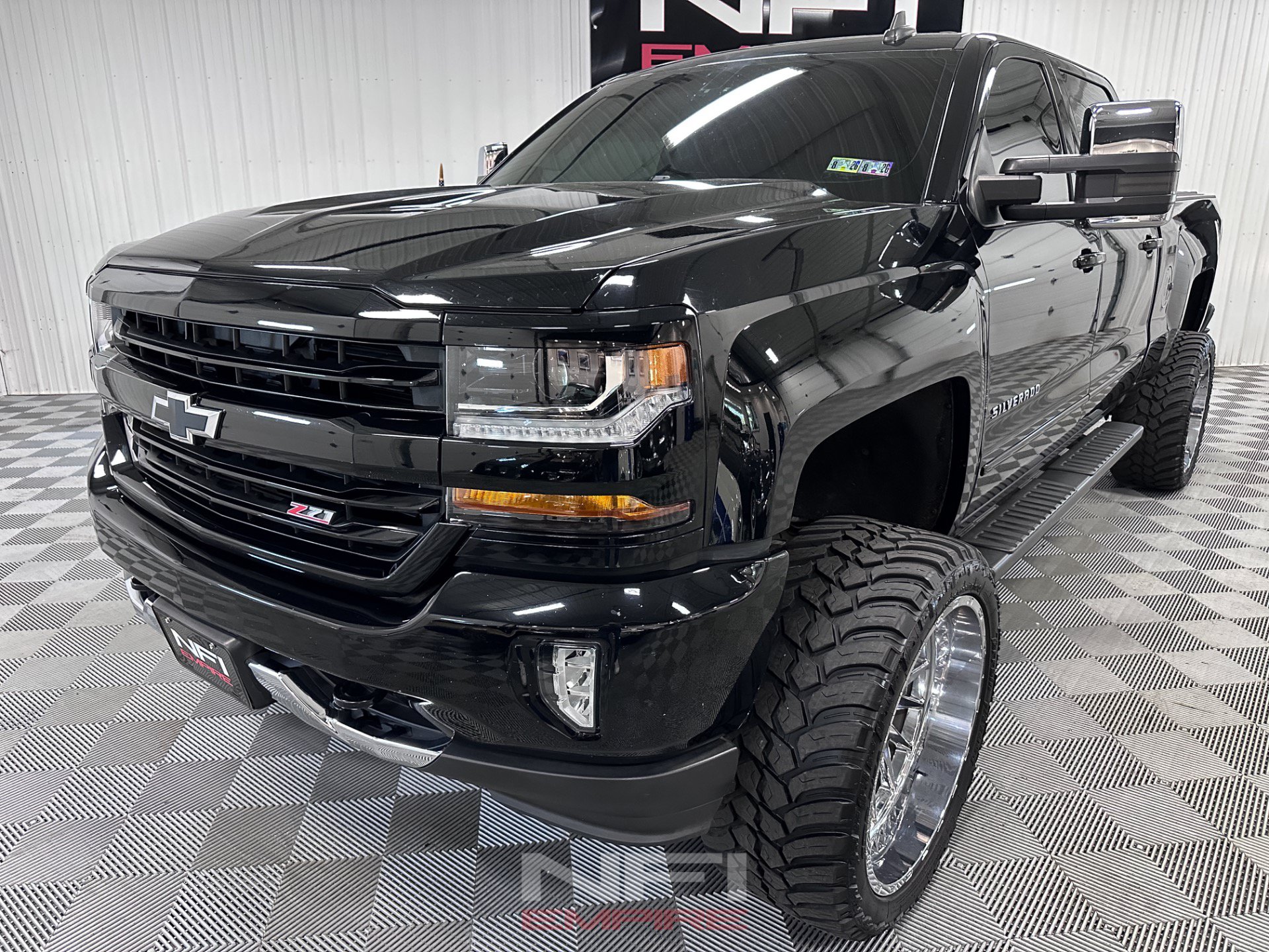 Used 2017 Chevrolet Silverado 1500 LT w/ All Star Edition AWD/4WD image 3