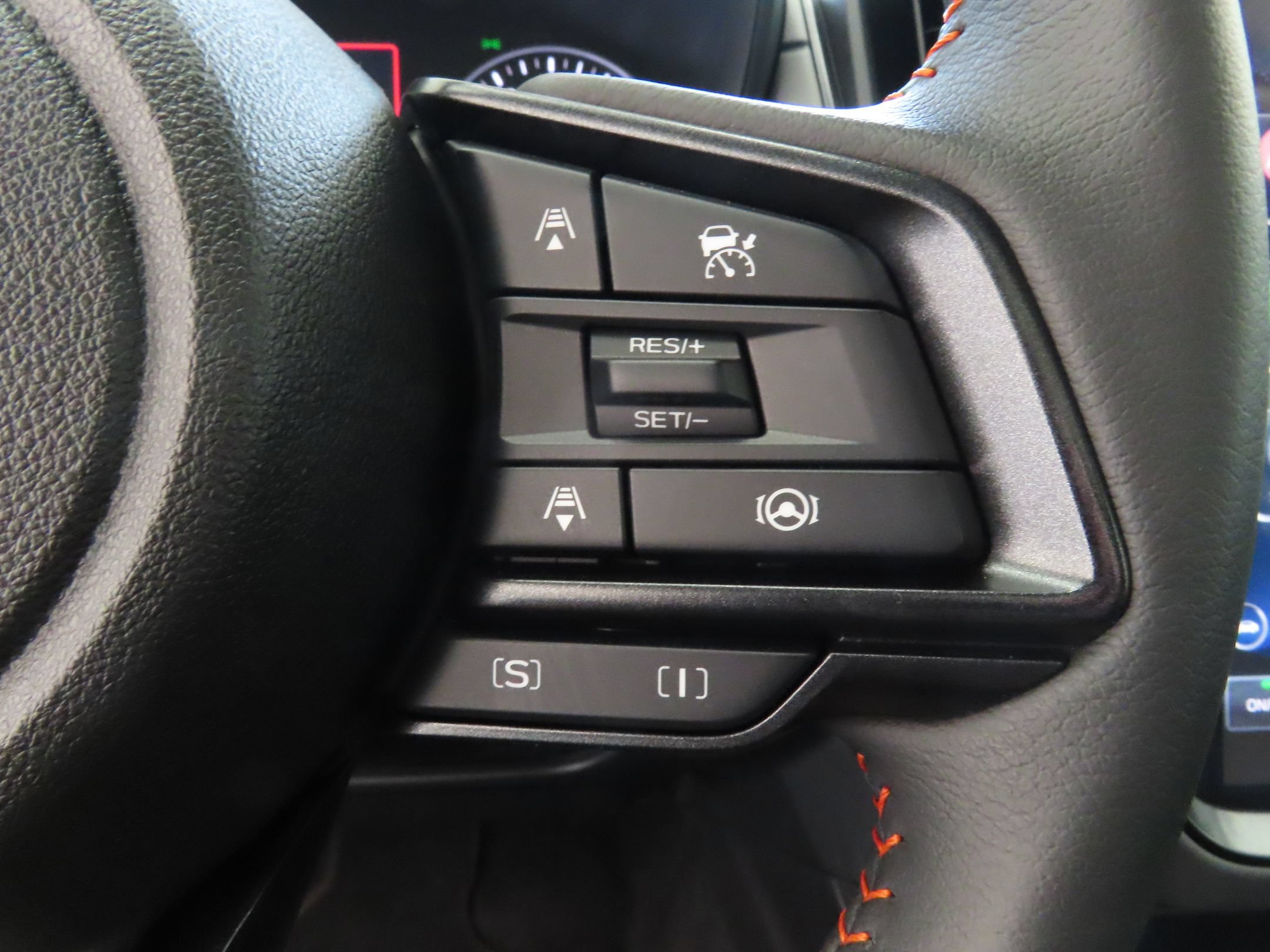 Used 2025 Subaru Crosstrek 2.5i Limited w/ Crosstrek Mirror Package AWD/4WD image 14