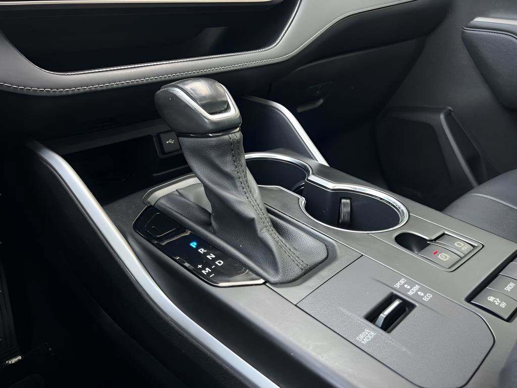 Used 2020 Toyota Highlander XLE image 51