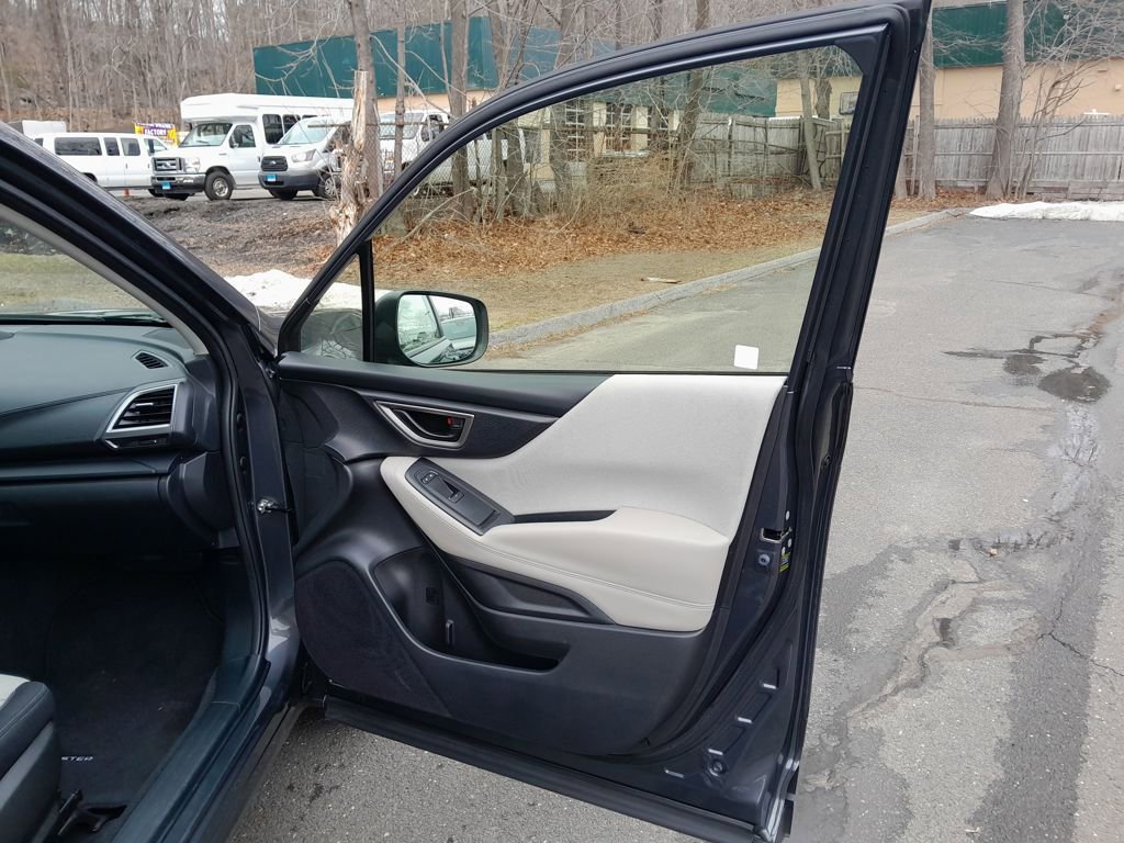 Certified 2023 Subaru Forester Base image 33