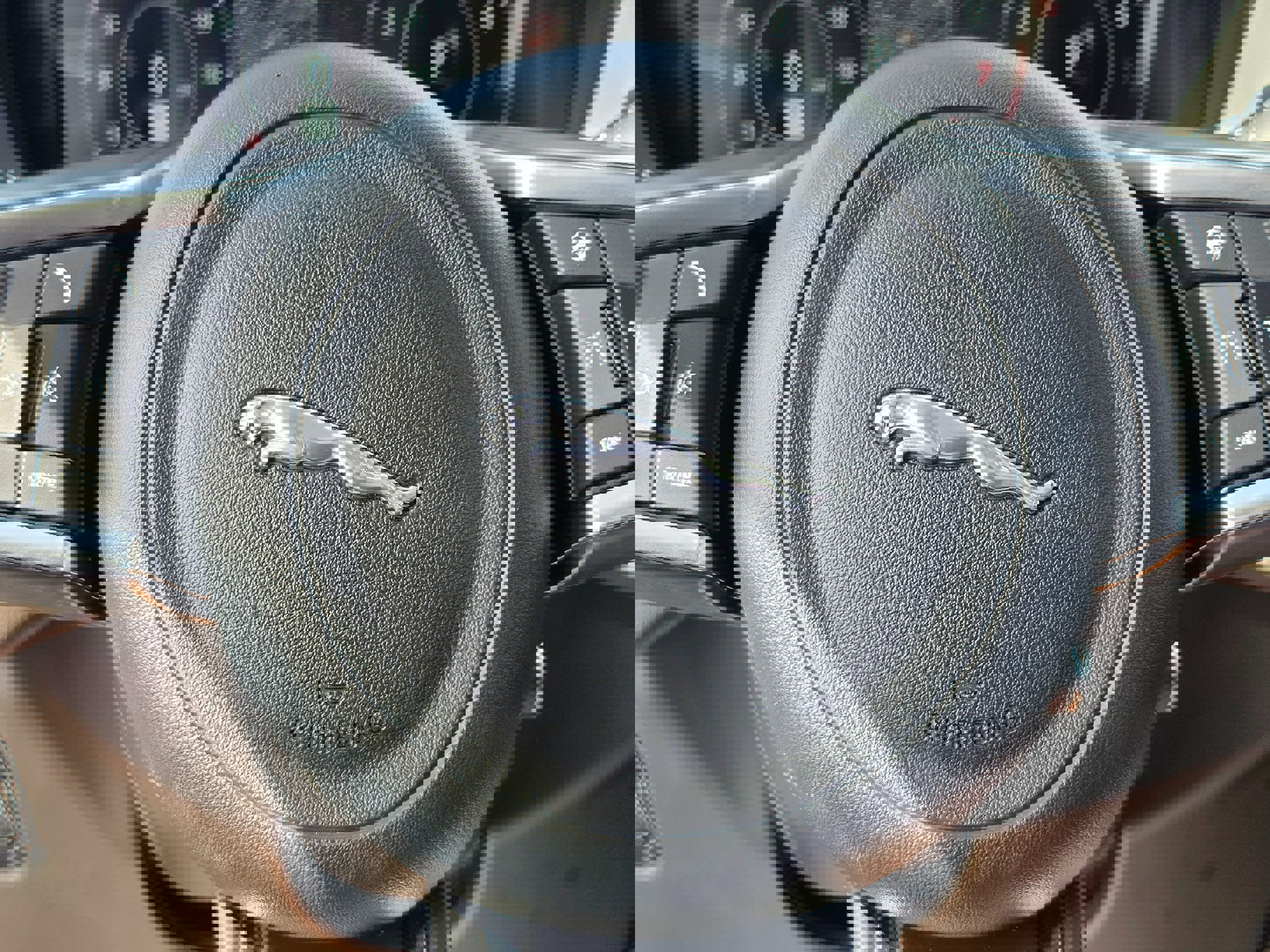 Used 2019 Jaguar F-PACE Portfolio image 27