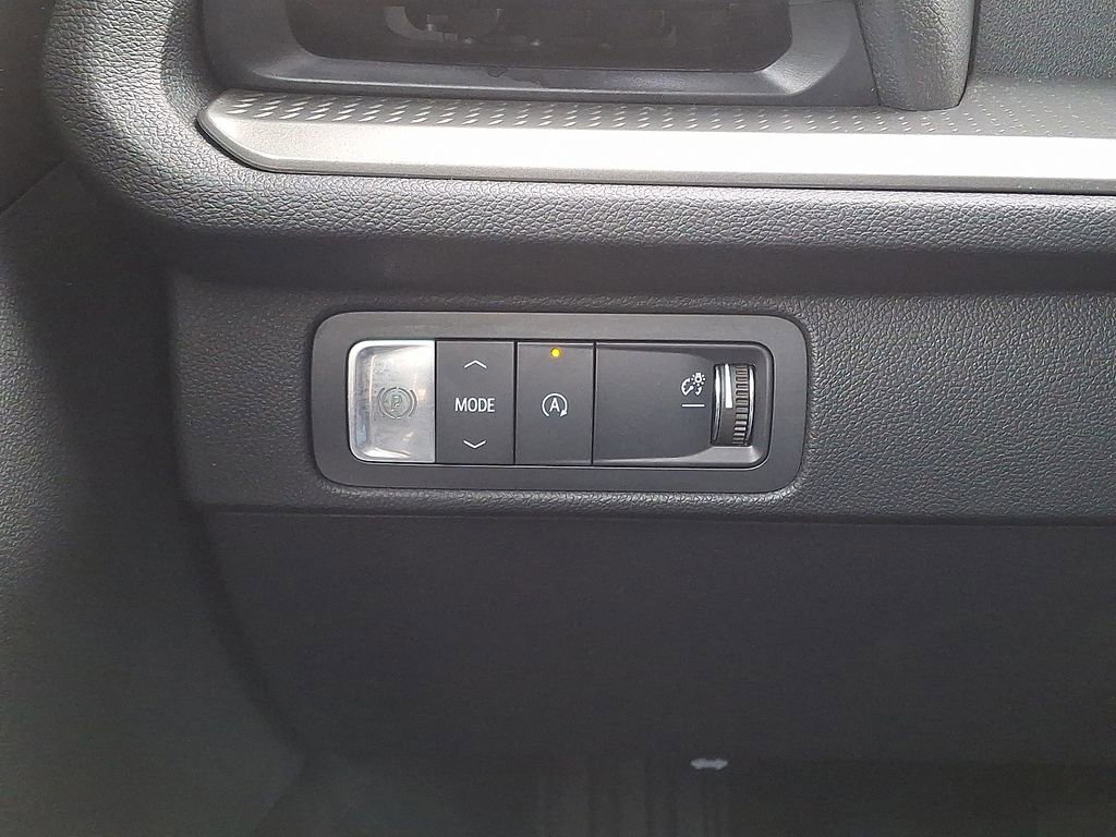 New 2025 Chevrolet Traverse LT w/ Driver Confidence Package image 26