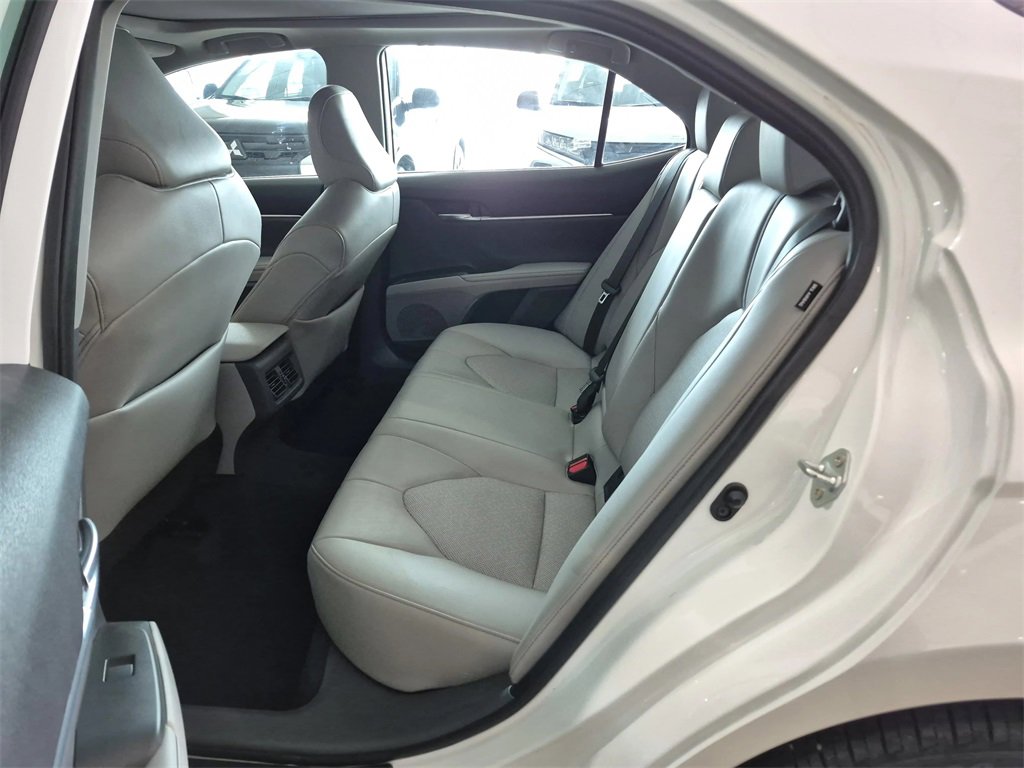 Used 2022 Toyota Camry XLE image 20