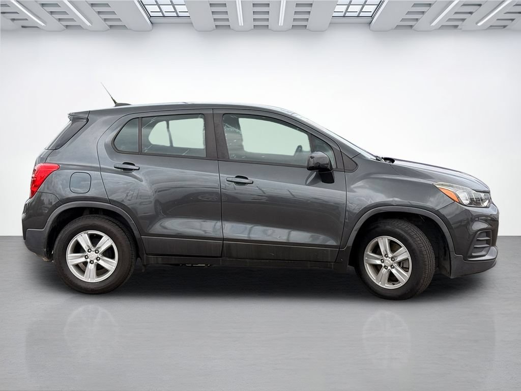 Used 2019 Chevrolet Trax LS FWD image 4