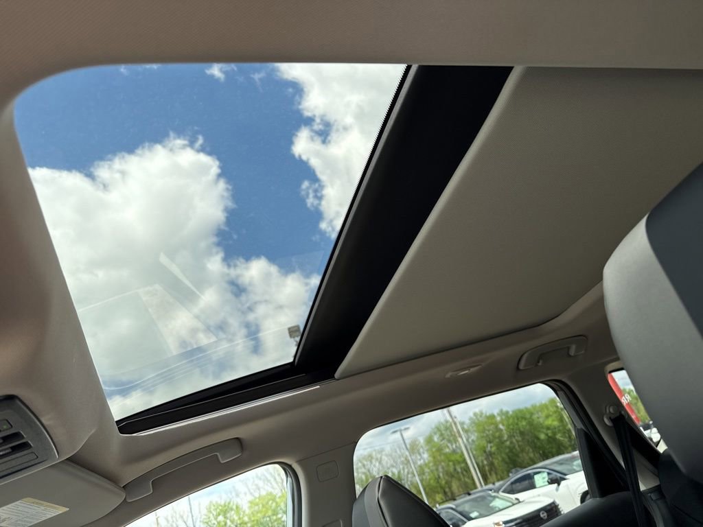 New 2026 Nissan Rogue SV AWD/4WD image 19