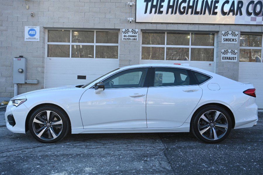 Used 2025 Acura TLX w/ Technology Package image 4
