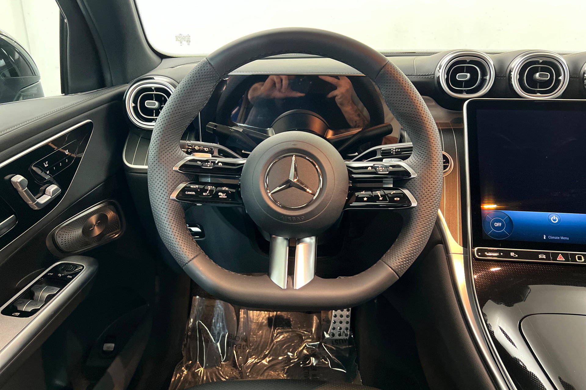 New 2027 Mercedes-Benz GLC 300 4MATIC image 12