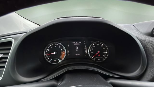 Used 2015 Jeep Renegade Latitude image 16