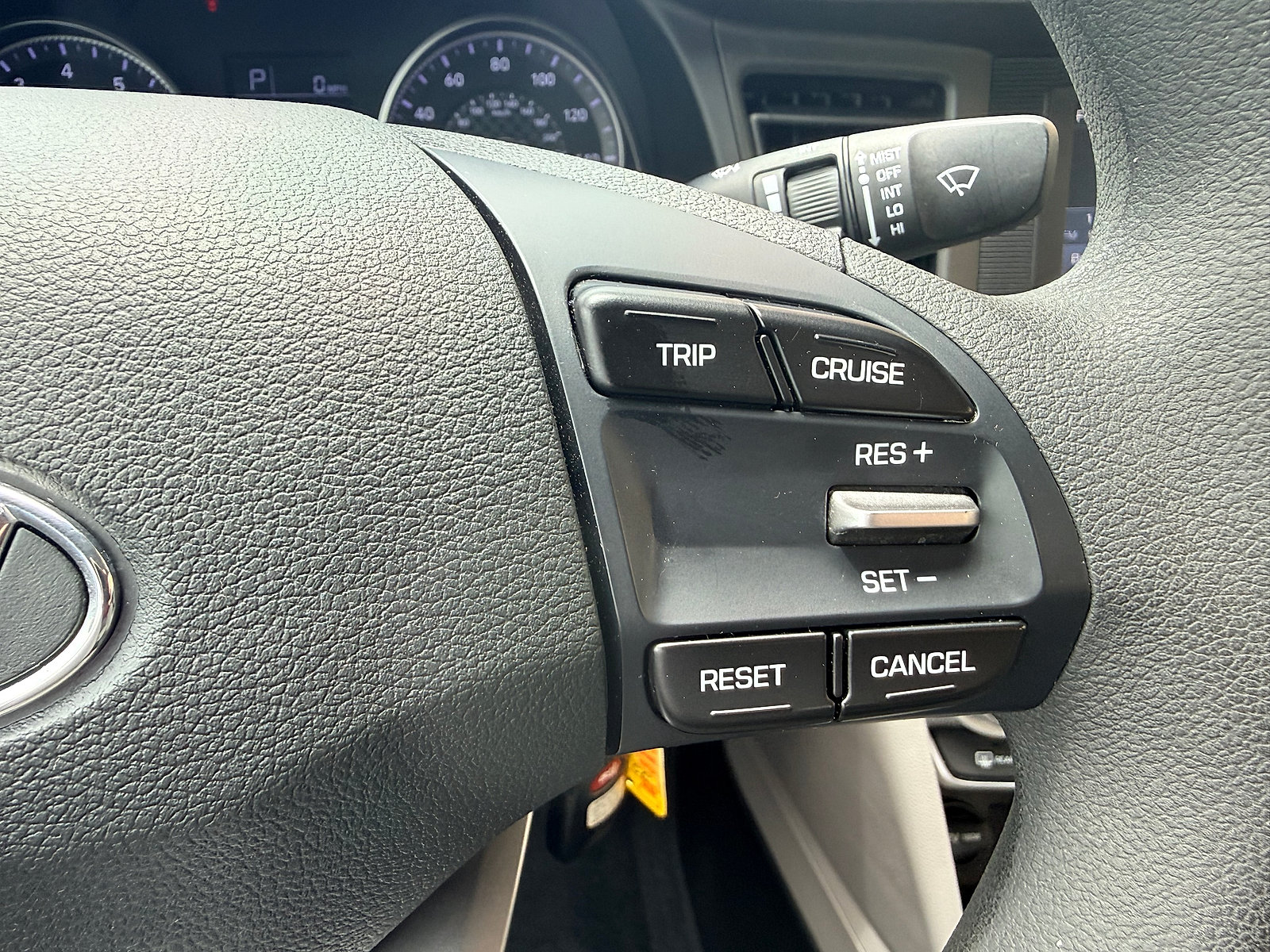 Used 2019 Hyundai Elantra SE FWD image 16