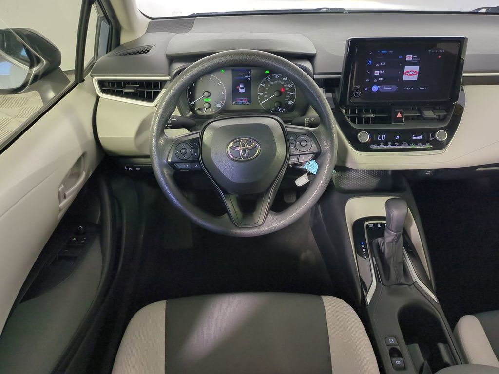 Used 2025 Toyota Corolla LE image 17