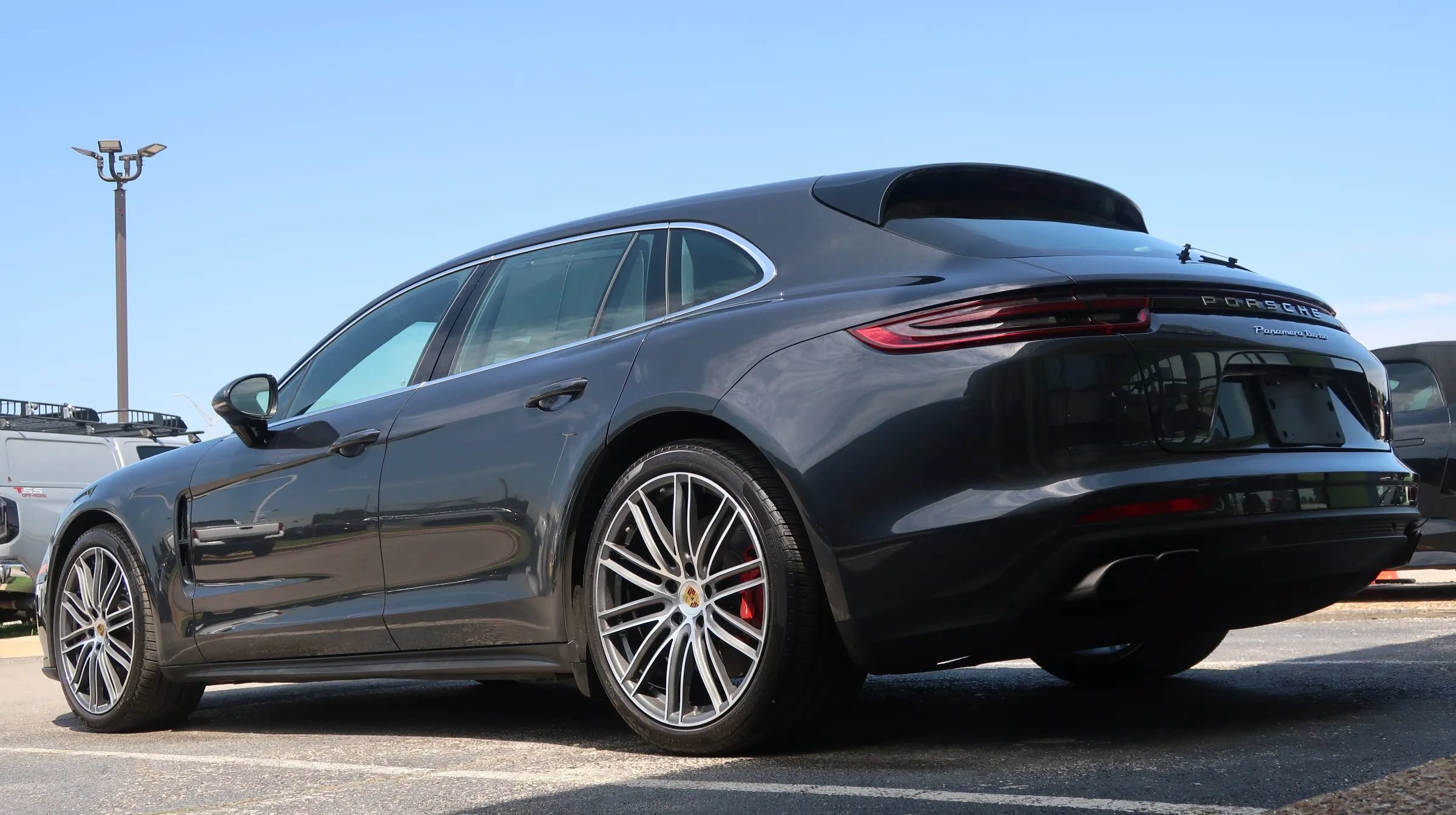Used 2018 Porsche Panamera Turbo Sport Turismo AWD/4WD image 12