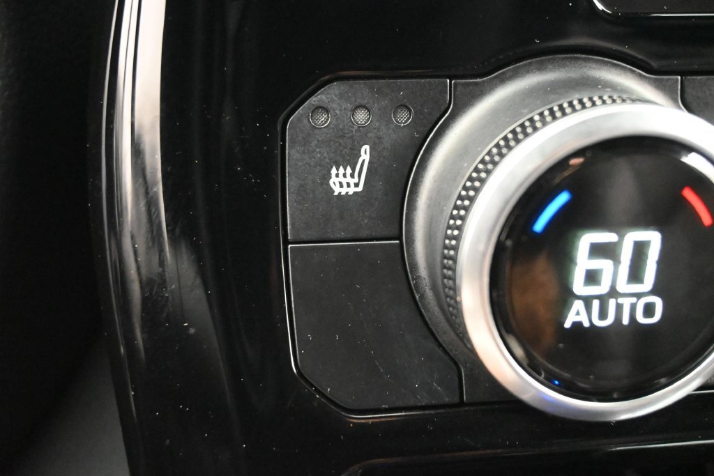 Used 2023 Toyota Highlander XSE FWD image 13