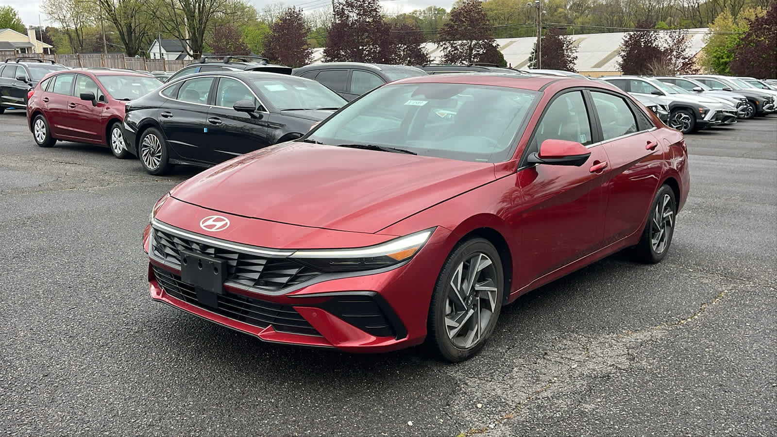 Used 2024 Hyundai Elantra Limited FWD image 3