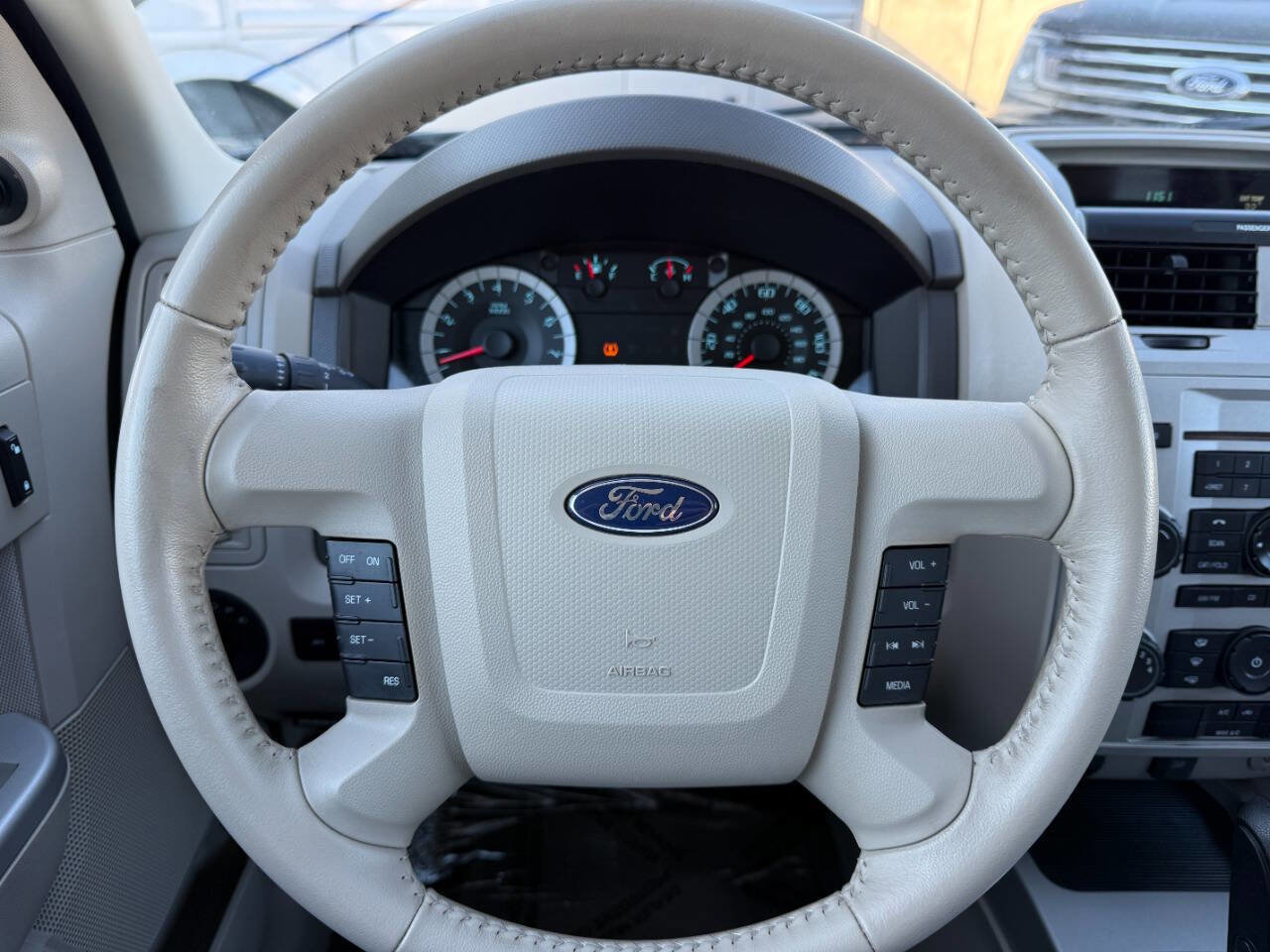 Used 2011 Ford Escape XLT image 32