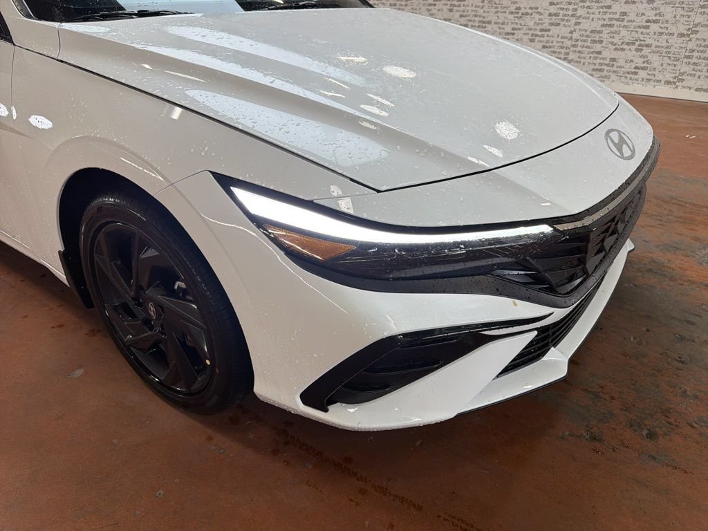 New 2026 Hyundai Elantra SEL Sport Premium FWD image 9