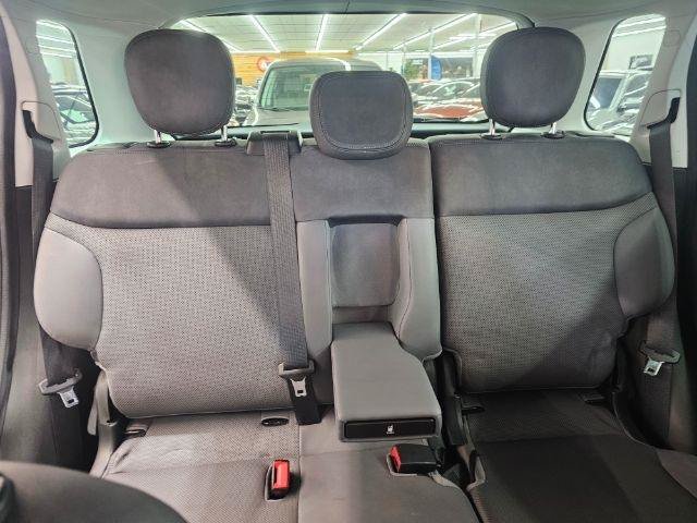 Used 2017 FIAT 500L Trekking FWD image 13