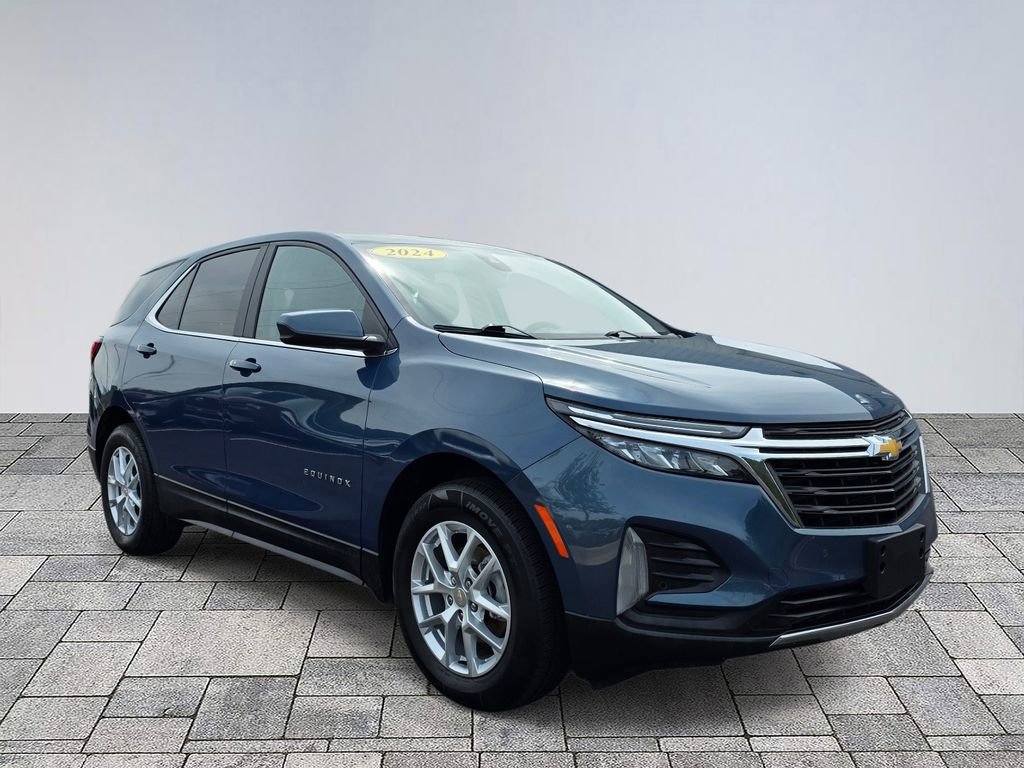 Used 2024 Chevrolet Equinox LT image 1