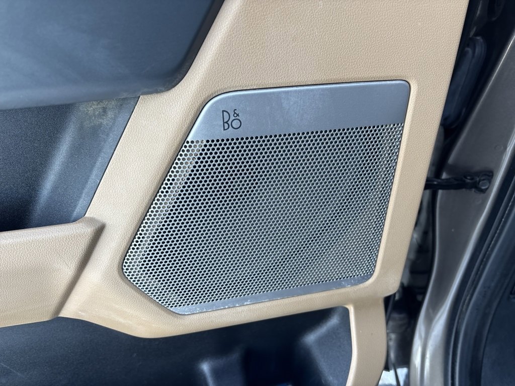 Used 2023 Ford F150 Lariat w/ Max Trailer Tow Package image 19