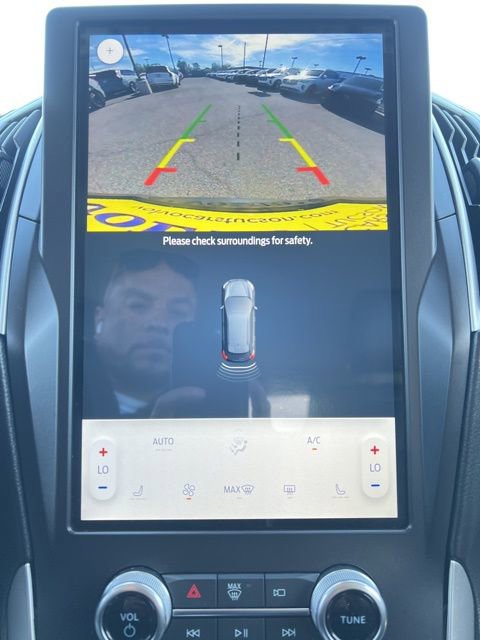 Used 2024 Ford Edge SEL image 16