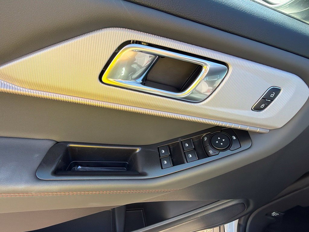New 2027 Ford Explorer Active AWD/4WD image 24