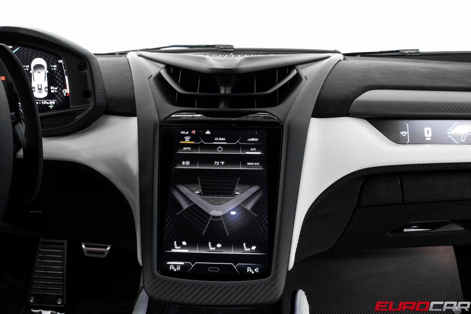 Used 2025 Lamborghini Revuelto AWD/4WD image 33