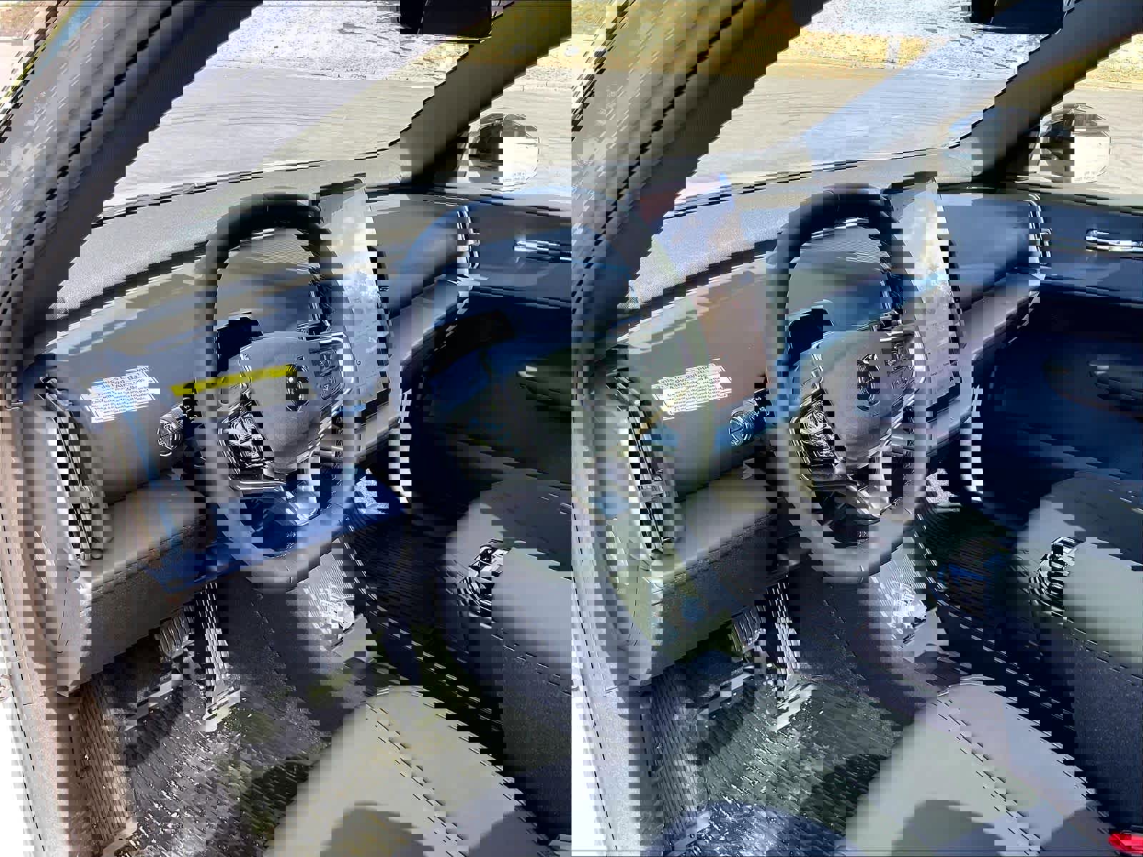 New 2026 Volvo EX30 Plus w/ Protection Package RWD image 8