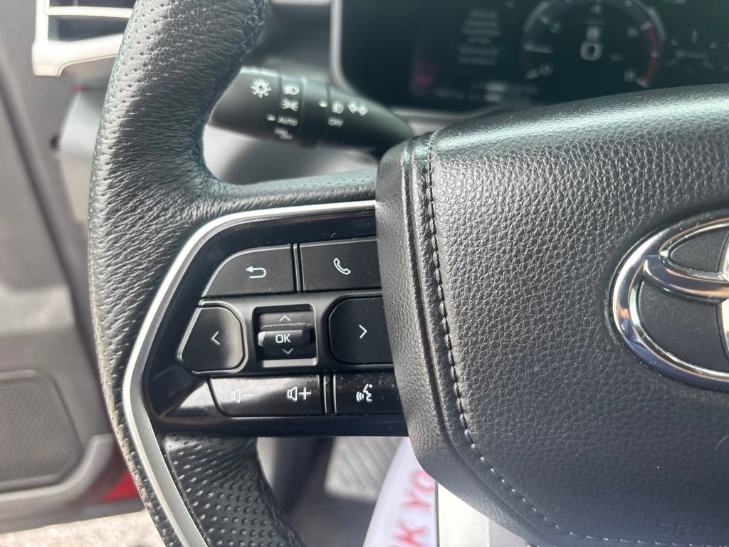 Used 2025 Toyota Tundra Platinum AWD/4WD image 25