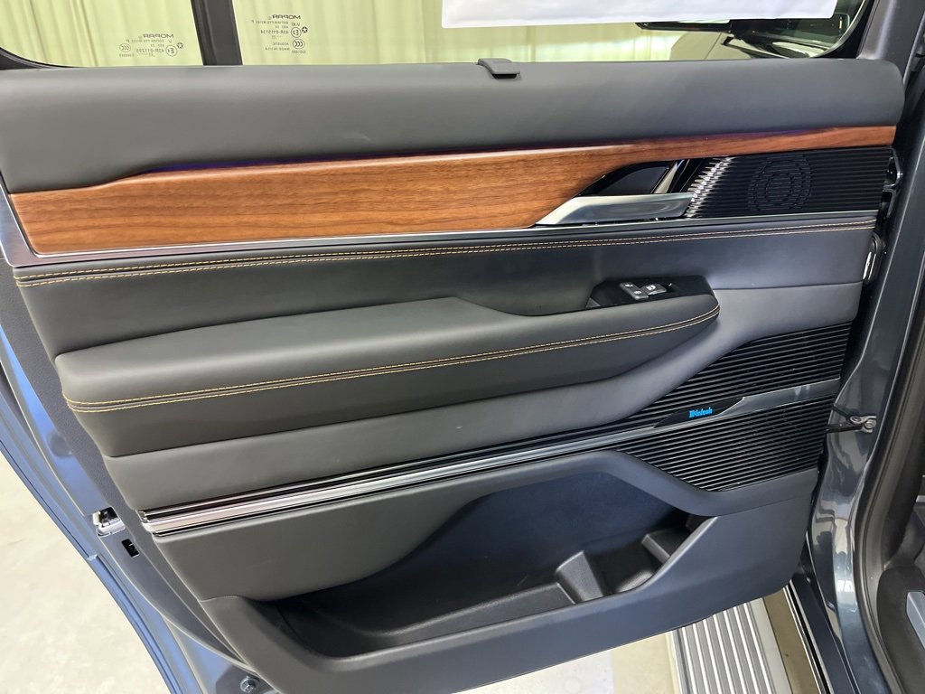 New 2024 Jeep Grand Wagoneer L Series III image 14