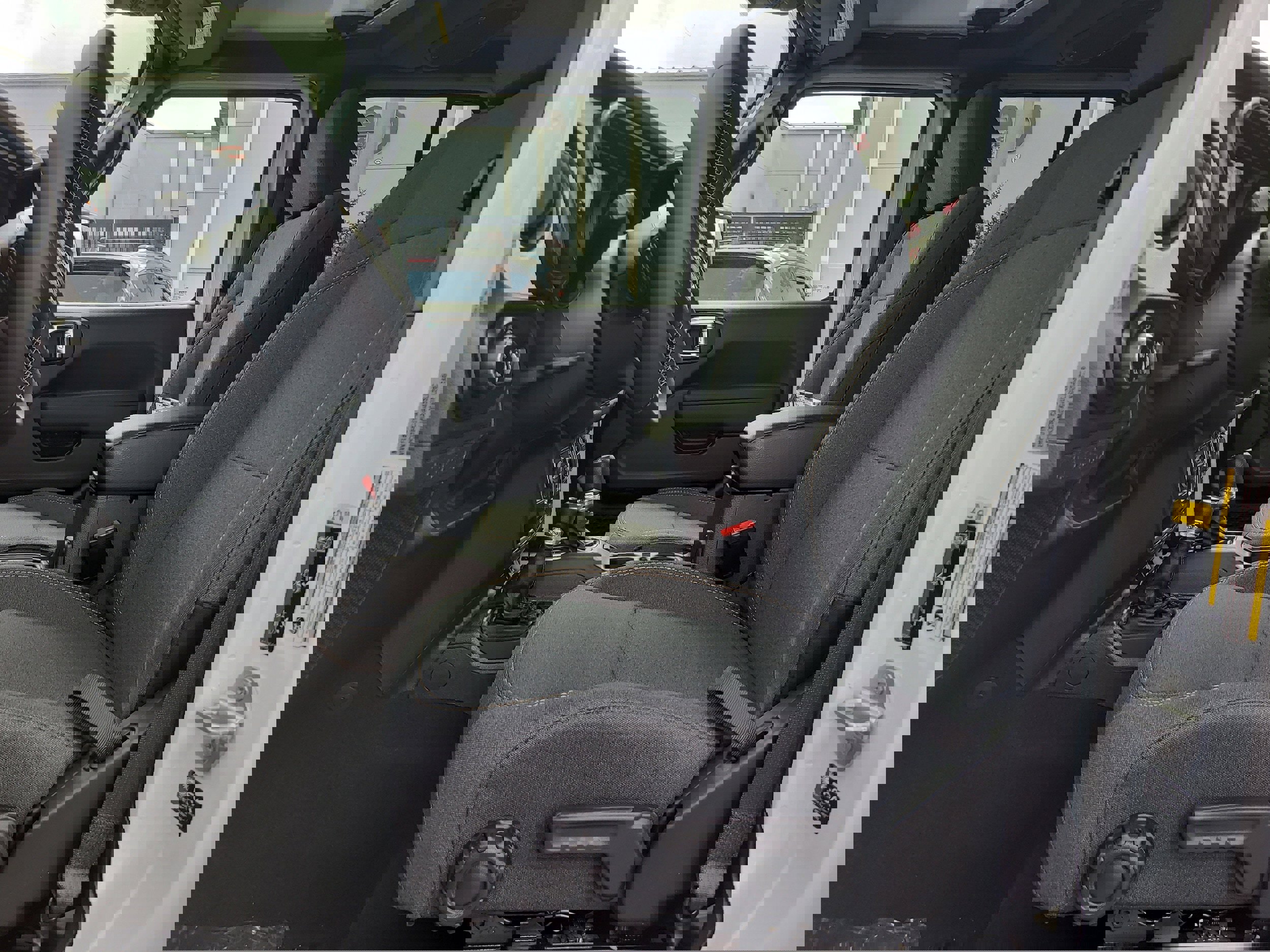 New 2025 Jeep Gladiator Sport image 13