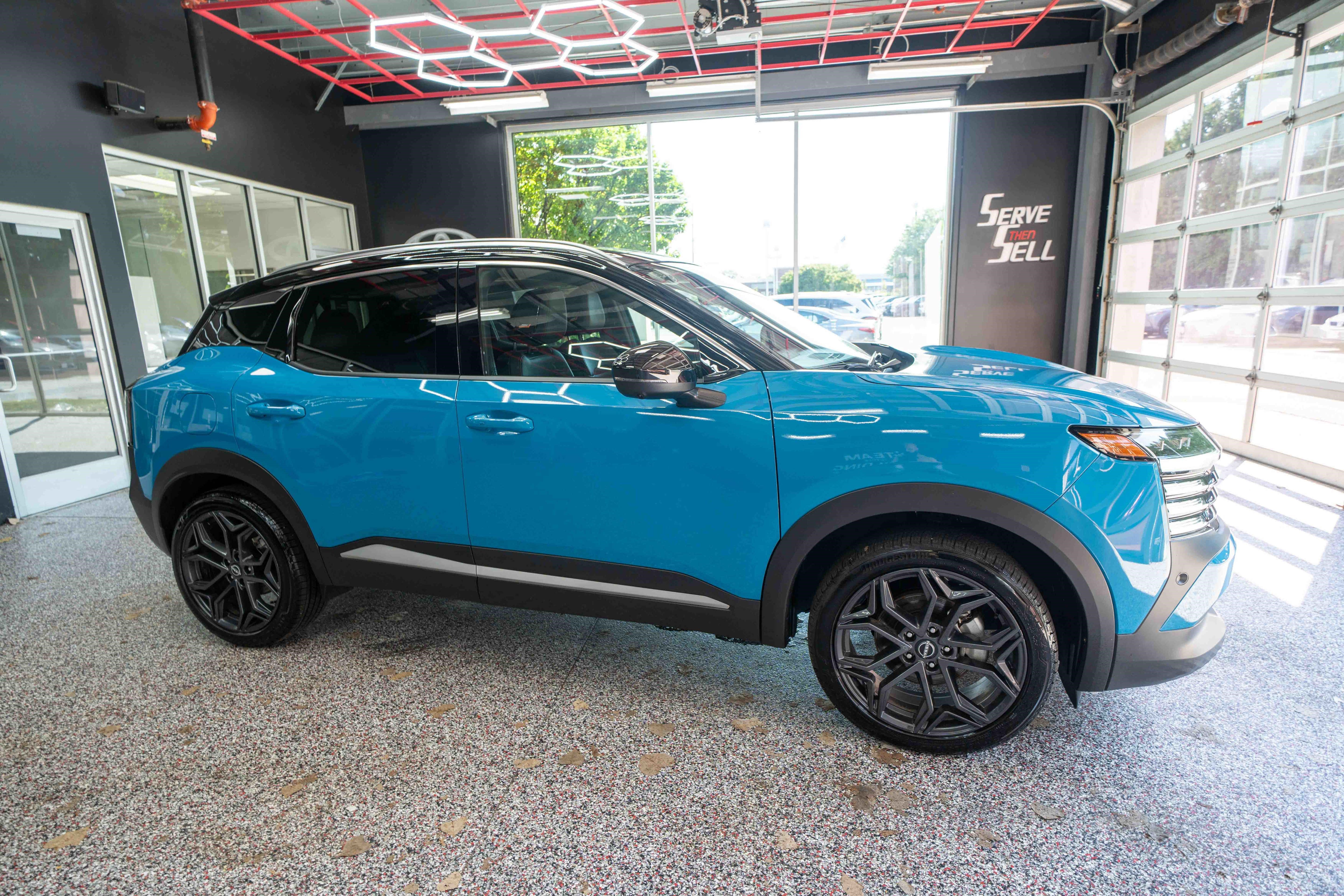 Used 2026 Nissan Kicks SR w/ SR Premium Package AWD/4WD image 5