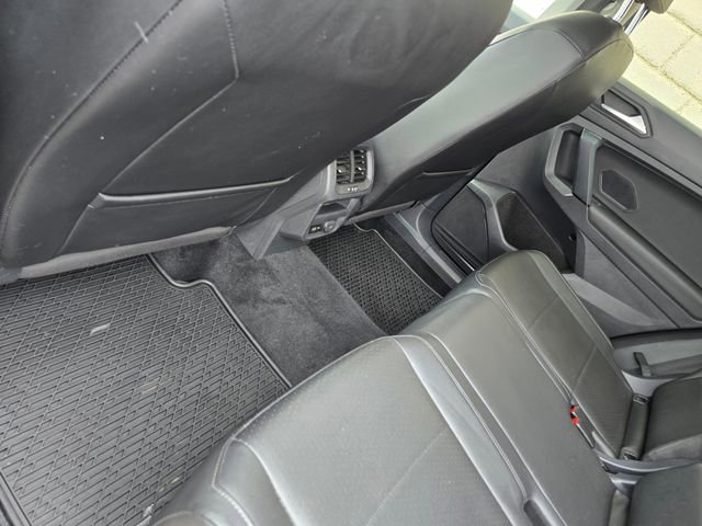 Used 2019 Volkswagen Tiguan SE image 20