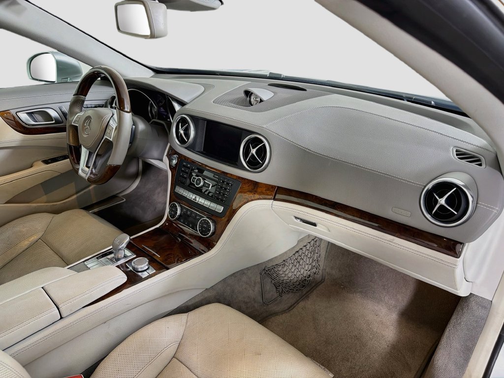 Used 2015 Mercedes-Benz SL 400 image 28