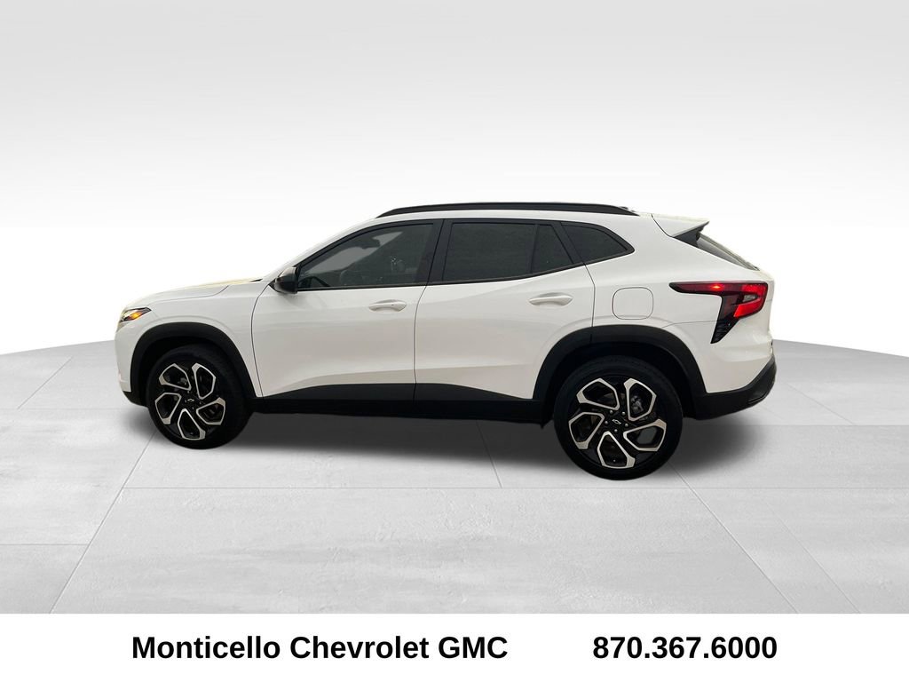 Used 2024 Chevrolet Trax RS w/ Driver Confidence Package FWD image 6