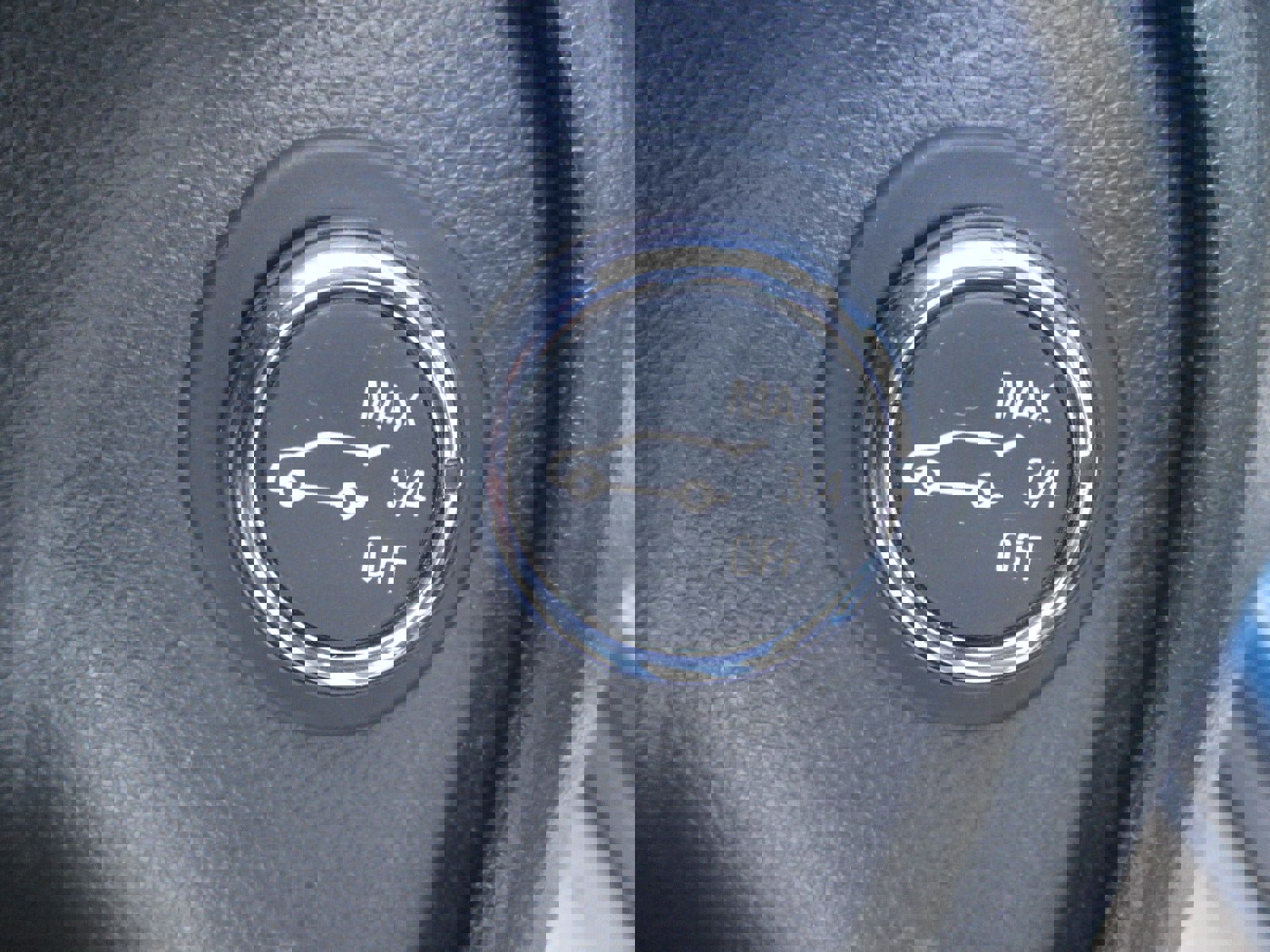 Used 2020 Buick Encore GX Essence w/ Experience Buick Package image 13