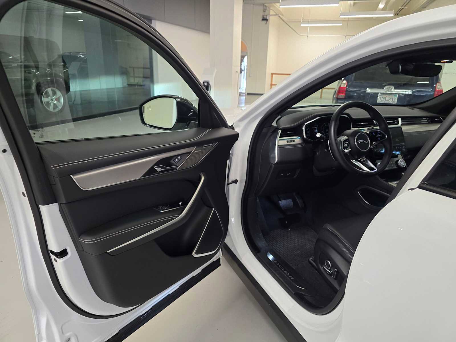 Used 2026 Jaguar F-PACE R-Dynamic S AWD/4WD image 22