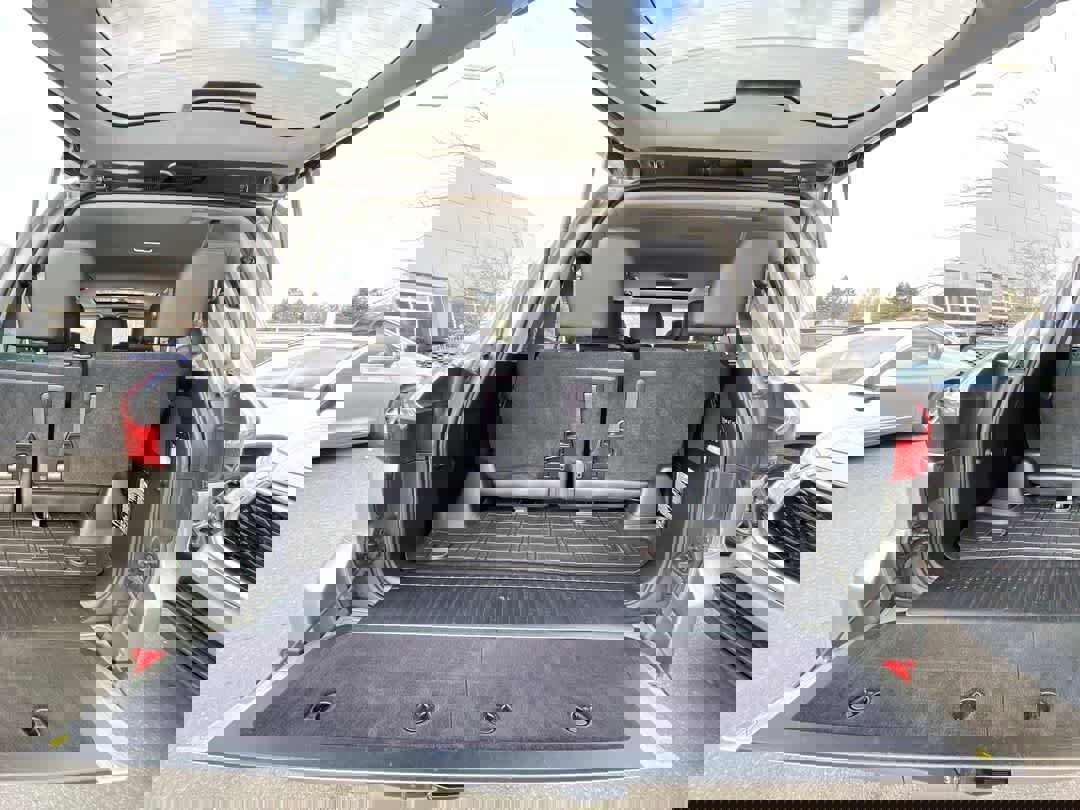 Used 2017 Lexus LX 570 4WD w/ Luxury Package image 27