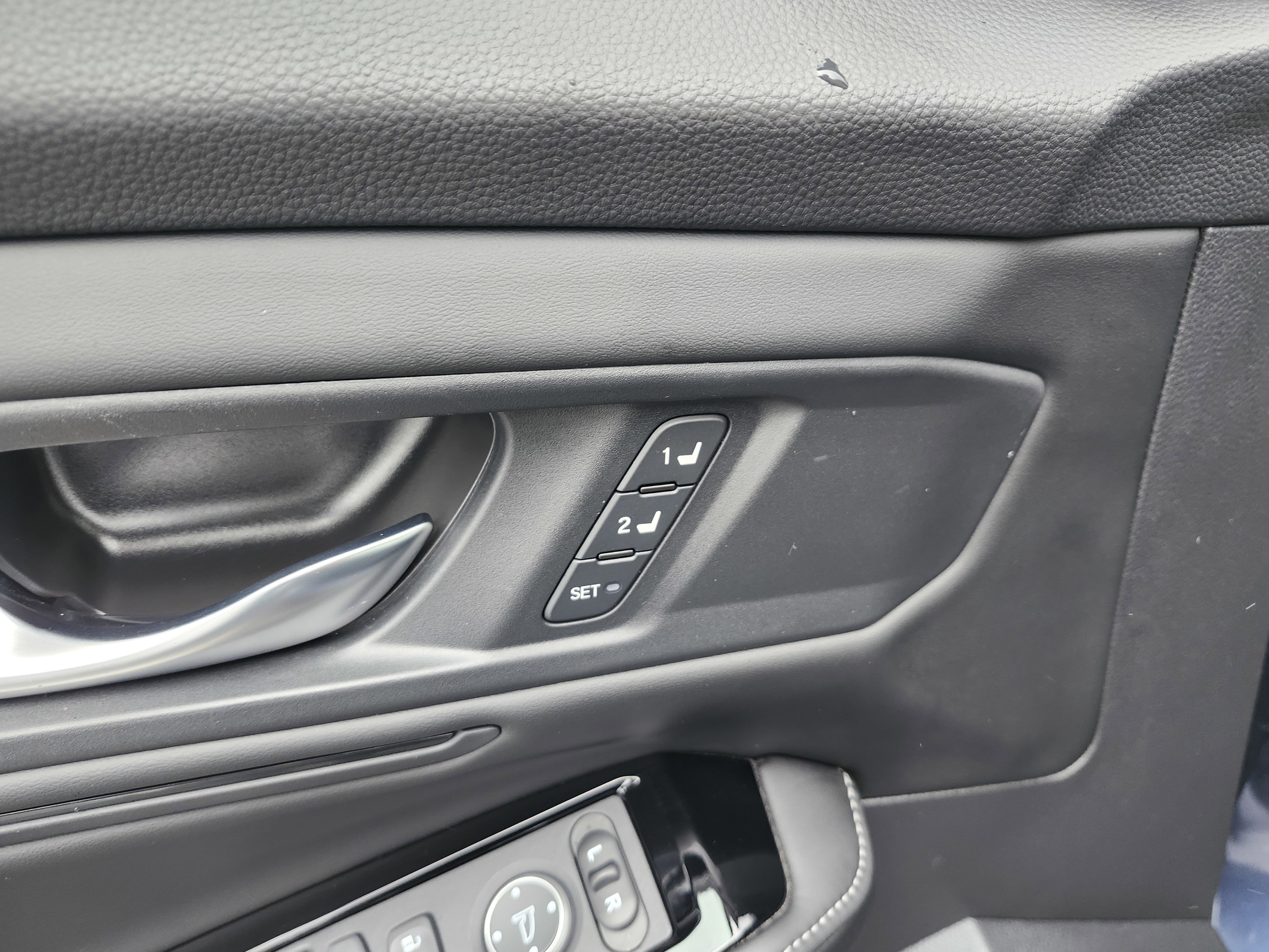 Used 2023 Honda Accord Touring image 32