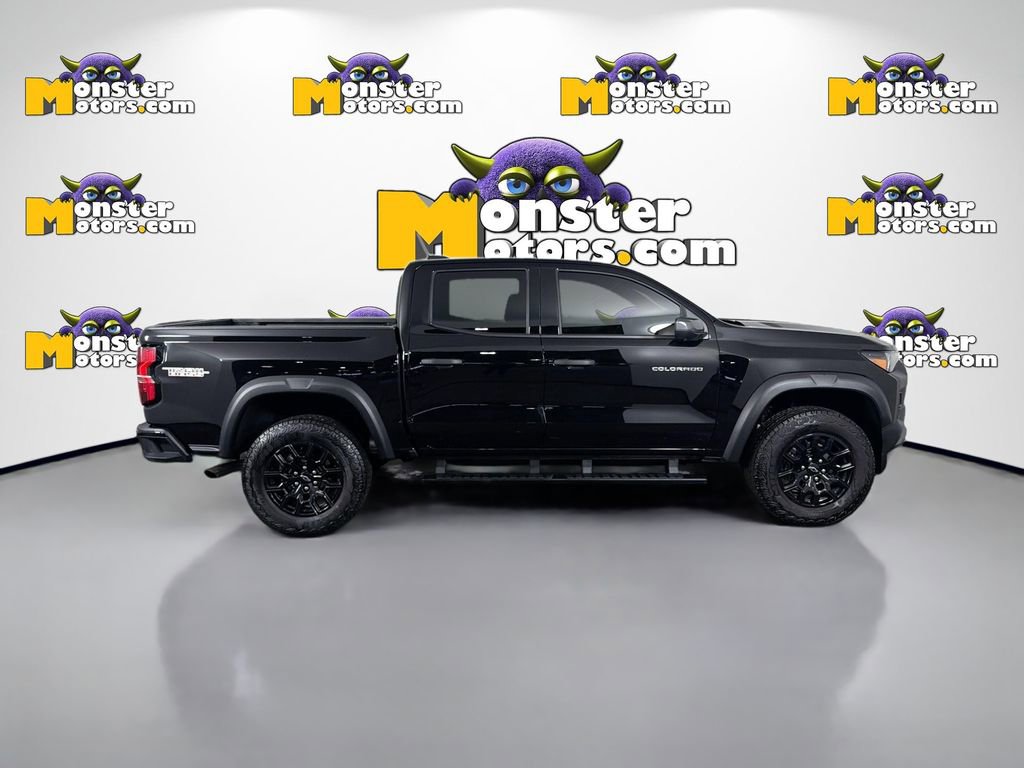 Used 2025 Chevrolet Colorado Trail Boss AWD/4WD image 4