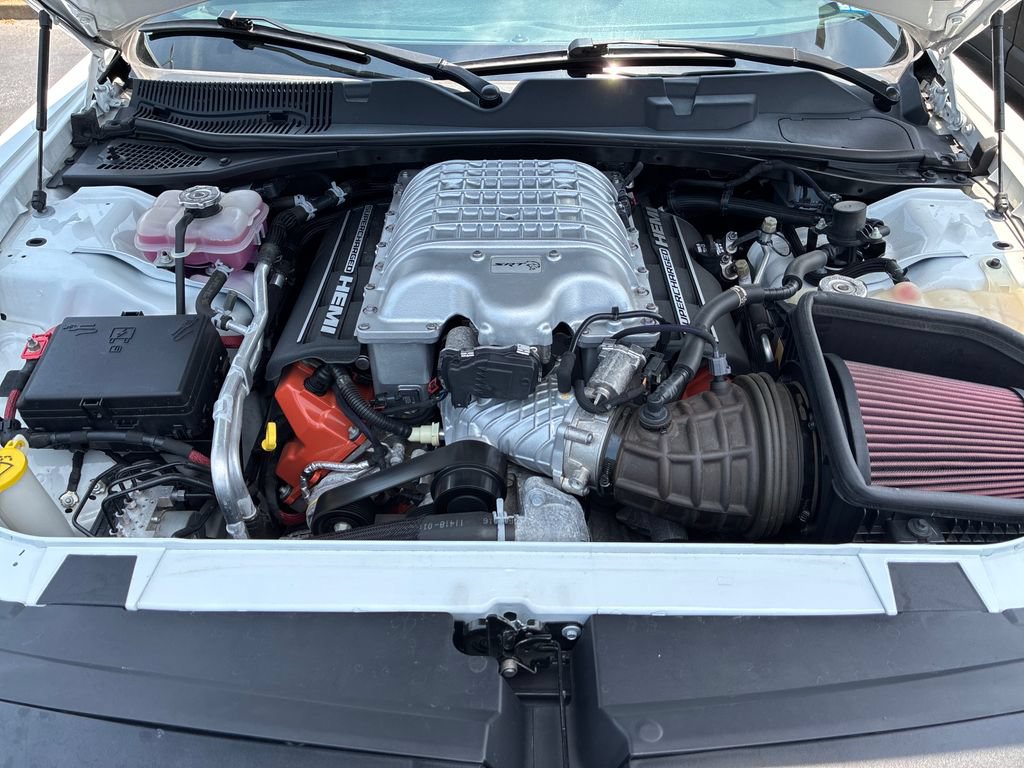 Used 2019 Dodge Challenger SRT Hellcat RWD image 18