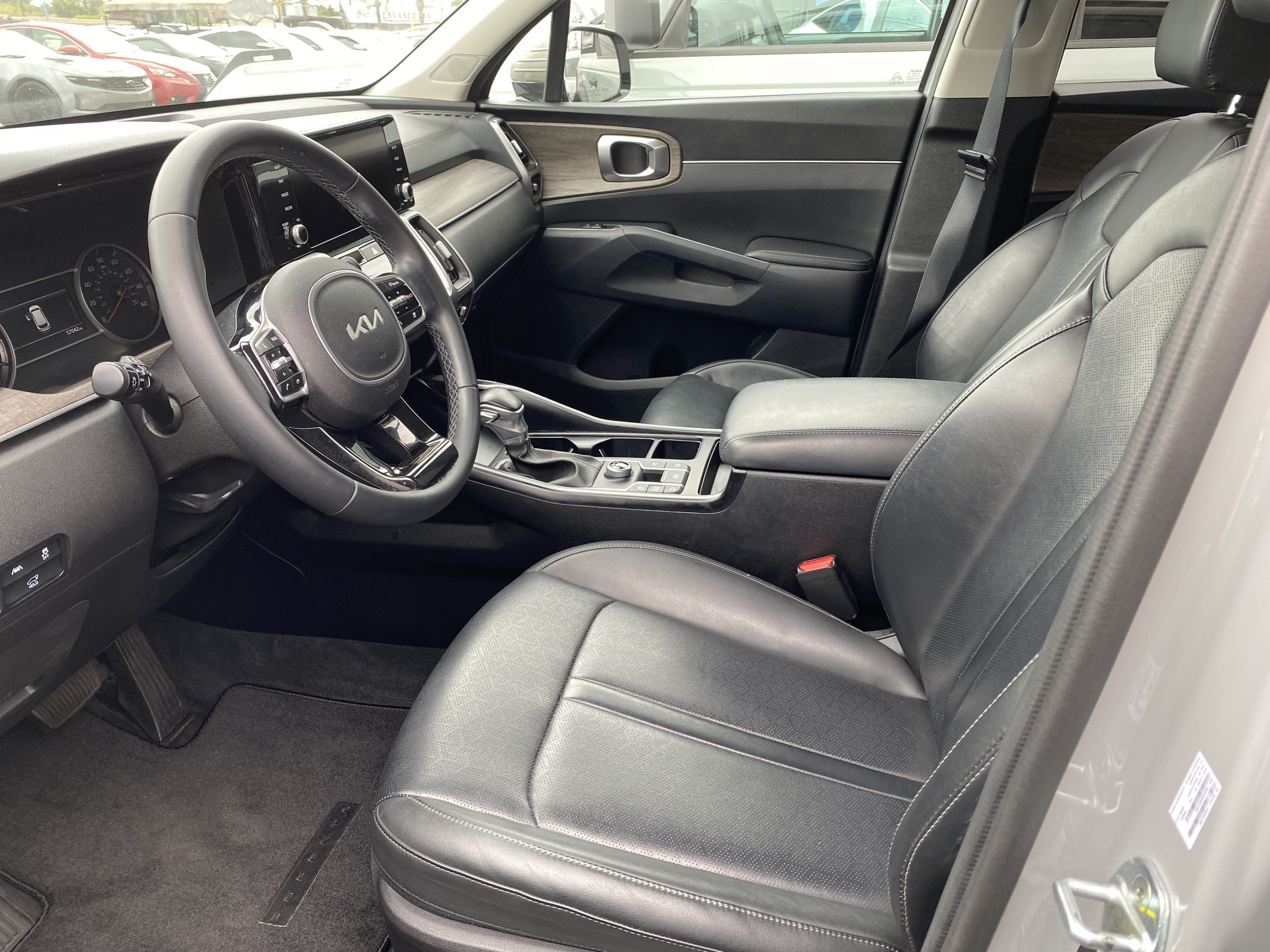 Used 2022 Kia Sorento EX FWD image 13