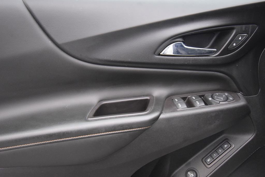 Used 2021 Chevrolet Equinox Premier w/ Redline Edition AWD/4WD image 26