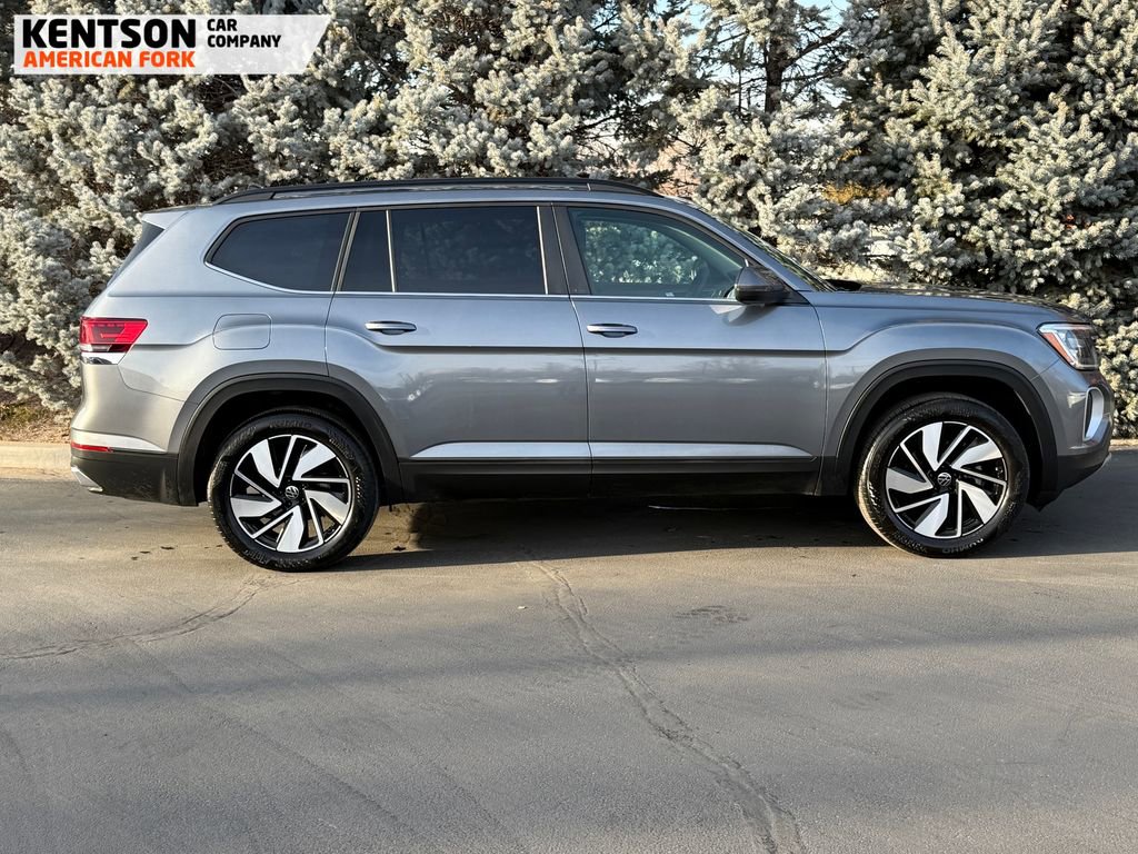 Used 2025 Volkswagen Atlas SE image 10