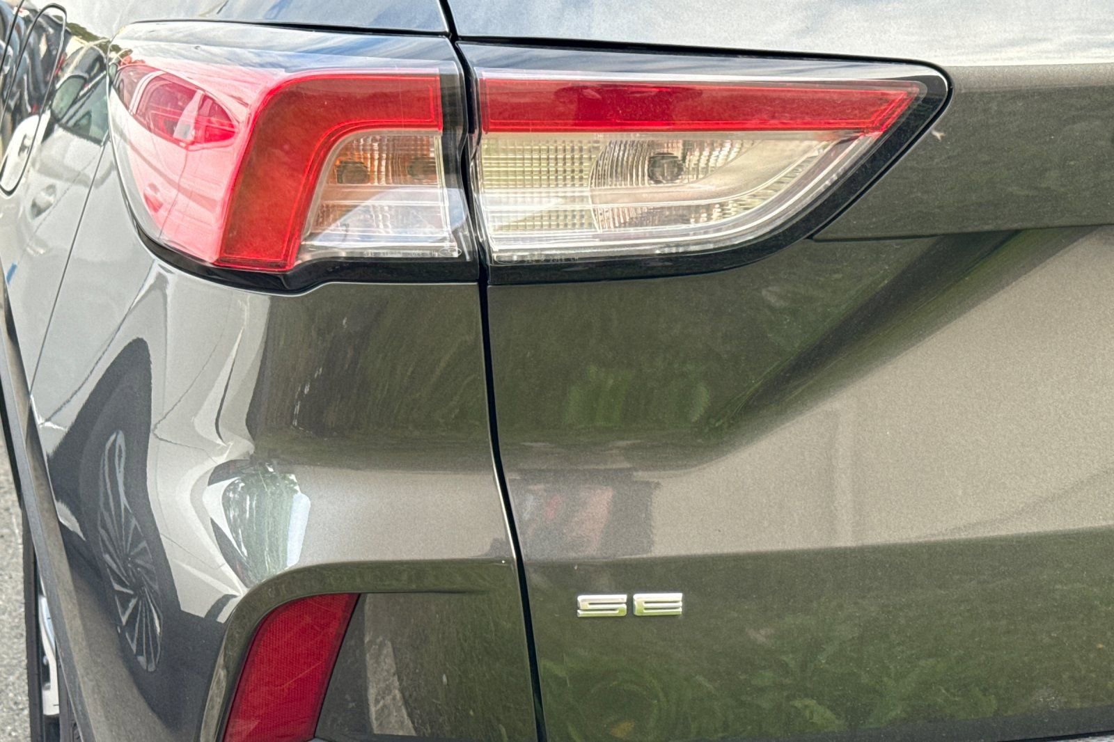 Used 2020 Ford Escape SE Sport FWD image 7